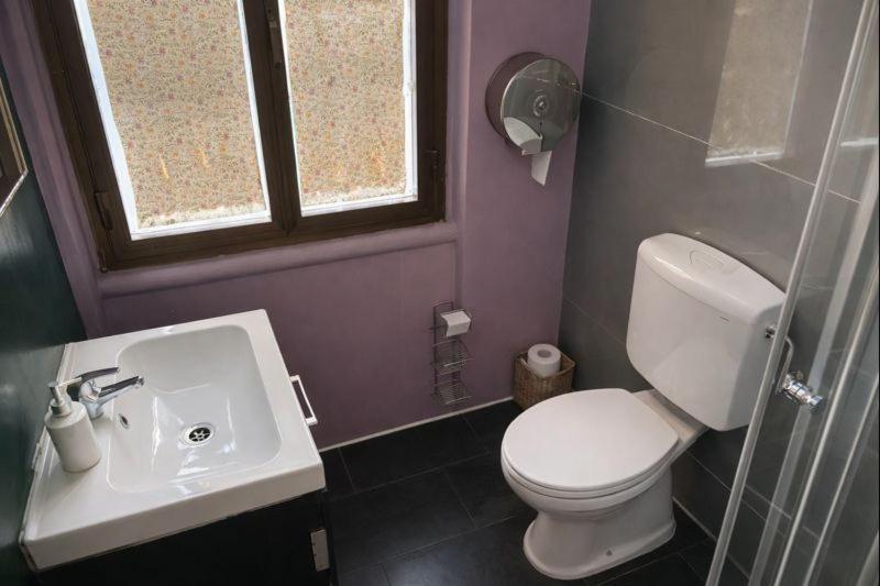 Bett im Frauenschlafsaal mit 6 Betten