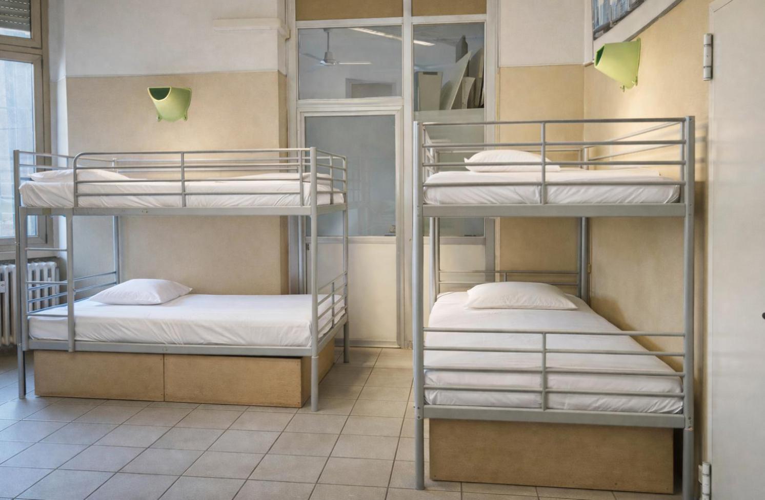 Bett im gemischten 6-Bett-Schlafsaal